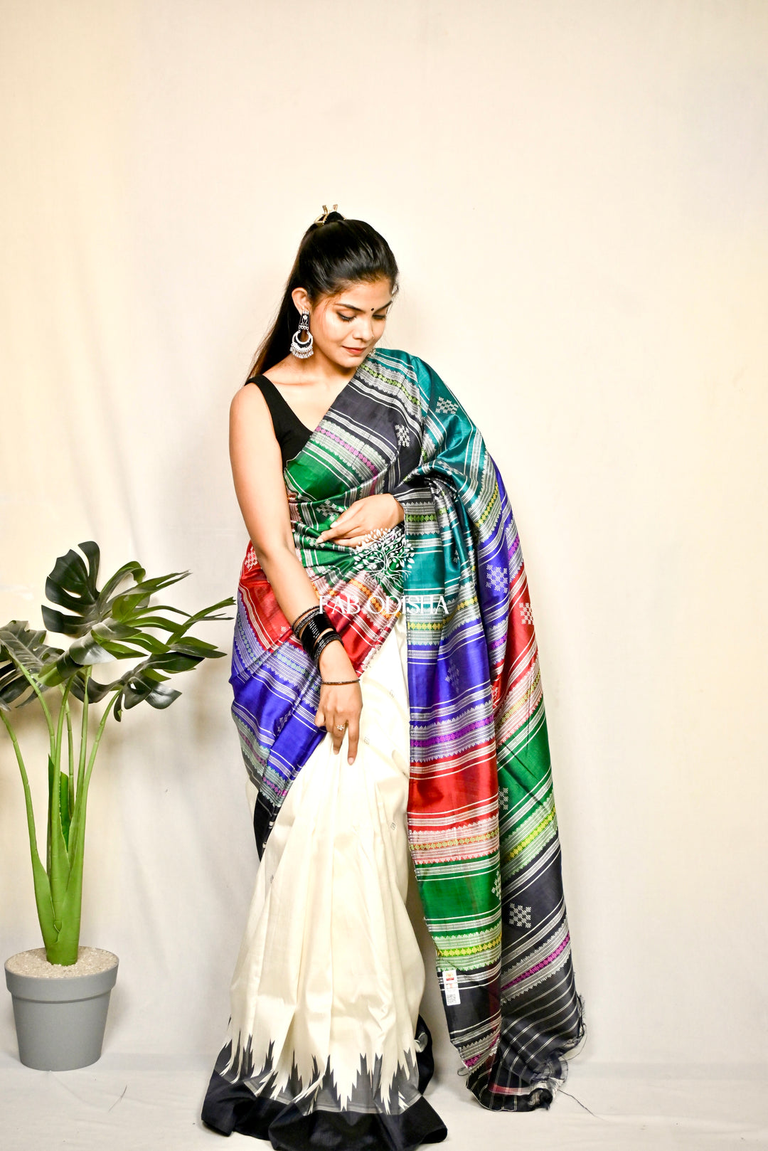 ADWITIYA DOUBLE ANCHAL BERHAMPURI PATTA SAREE