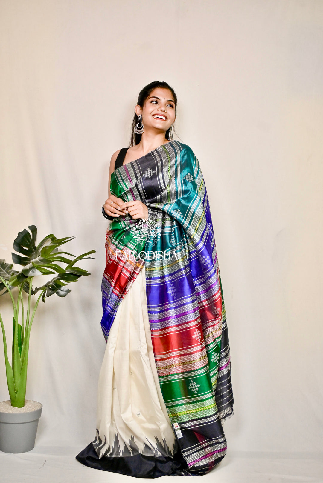 ADWITIYA DOUBLE ANCHAL BERHAMPURI PATTA SAREE