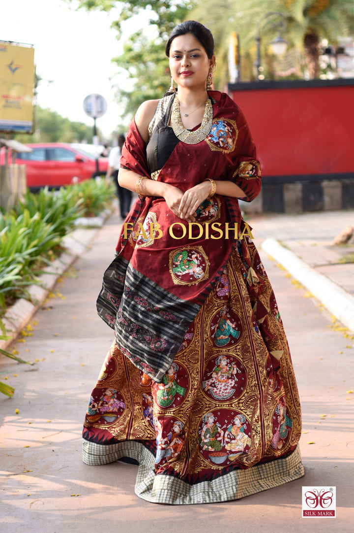MAHARANI AURA HERITAGE EXCLUSIVE PATTACHITRA HANDLOOM LEHENGA