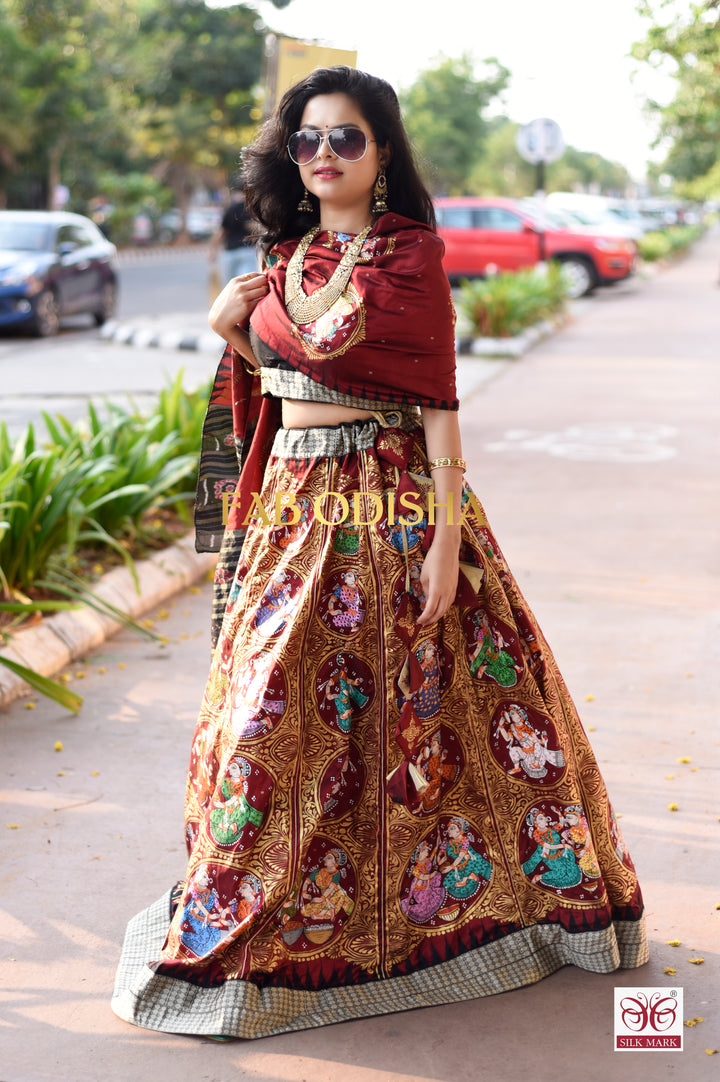 MAHARANI AURA HERITAGE EXCLUSIVE PATTACHITRA HANDLOOM LEHENGA