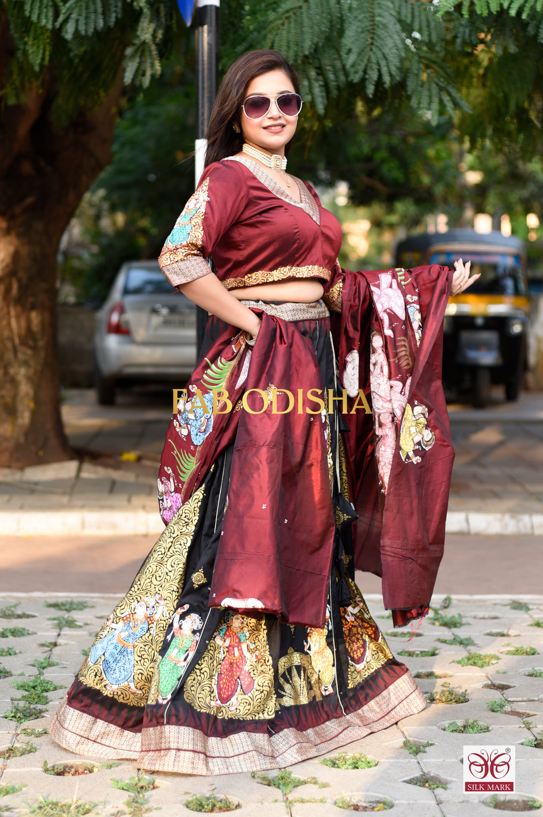 ODRA NITHYA HERITAGE EXCLUSIVE PATTACHITRA HANDLOOM LEHENGA