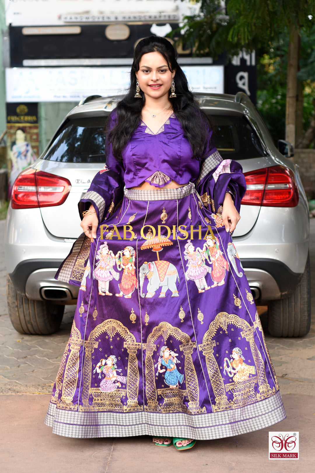 ANANTA SUTRA HERITAGE EXCLUSIVE PATTACHITRA HANDLOOM LEHENGA