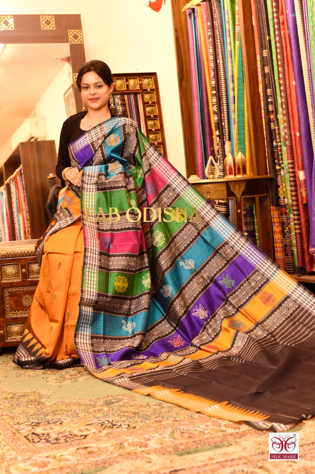 SVARNA LEKHA MYSTICAL BERHAMPURI HANDLOOM DOUBLE AANCHAL PURE SILK PATTA SAREE