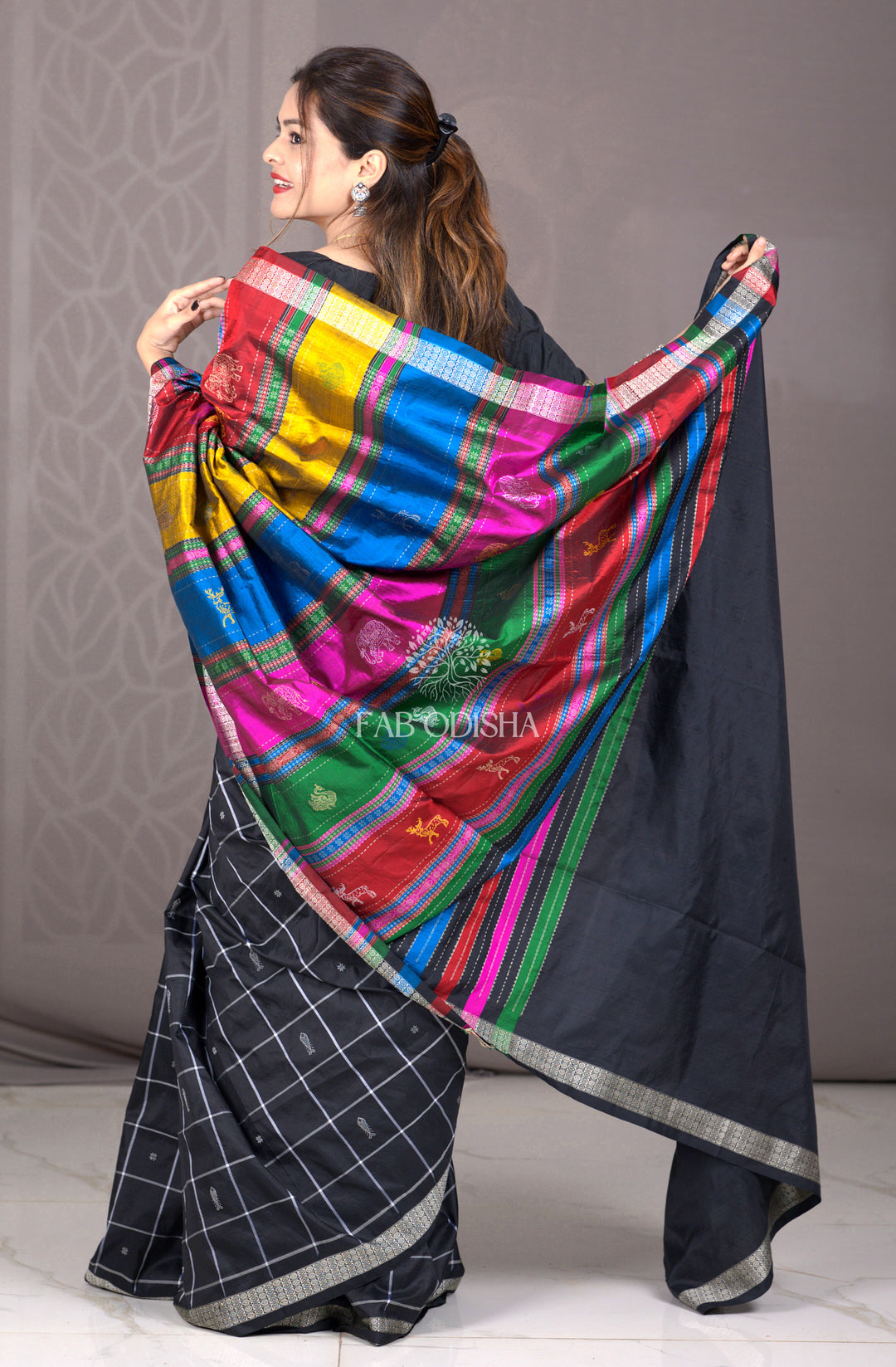 "RANG MAHAL" HERITAGE BLACK CHECKERED MATSHYA BUTI DOUBLE ANCHAL BERHAMPURI PATTA SAREE