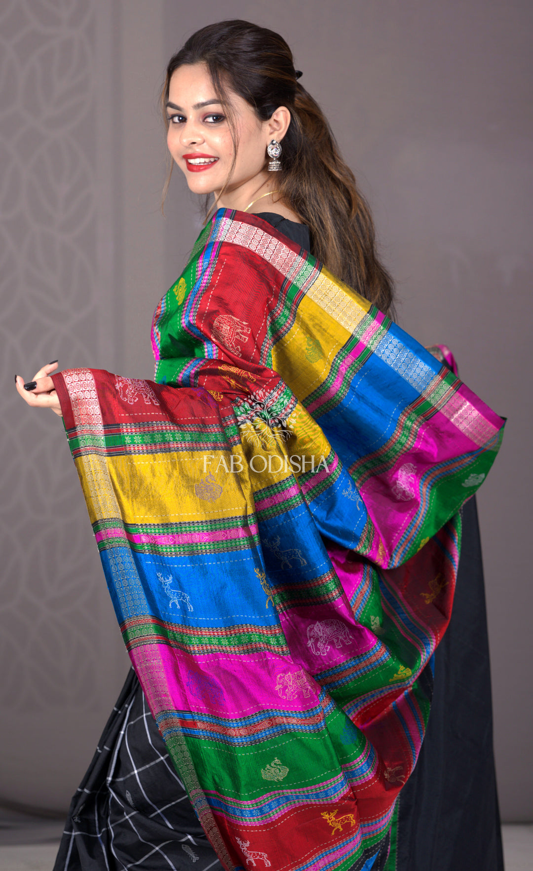 "RANG MAHAL" HERITAGE BLACK CHECKERED MATSHYA BUTI DOUBLE ANCHAL BERHAMPURI PATTA SAREE