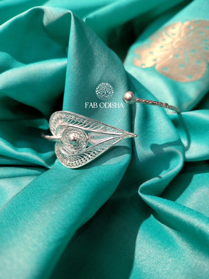 "PAAN PASANDA" DESIGNER FILIGREE BBRACELET KADDA