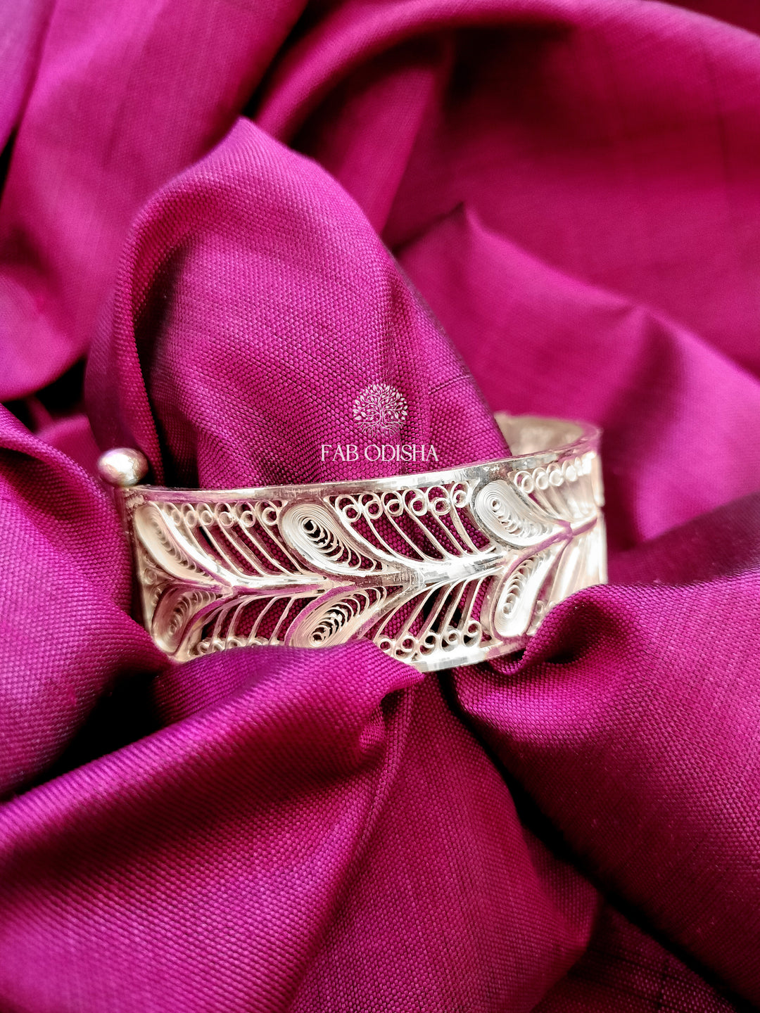 MORPANKH EXQUISITE DESIGNER FILIGREE KADDA