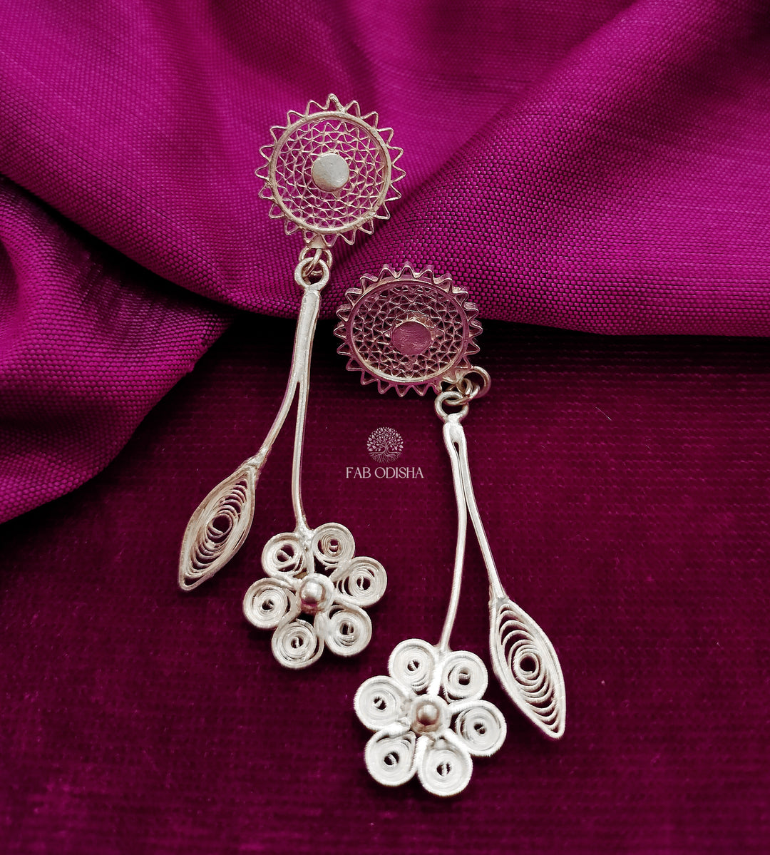"CHERRY-CHLOE" AESTHETIC AND CUTE FILIGREE DANGLERS