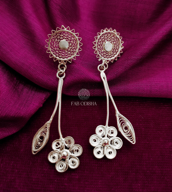 "CHERRY-CHLOE" AESTHETIC AND CUTE FILIGREE DANGLERS