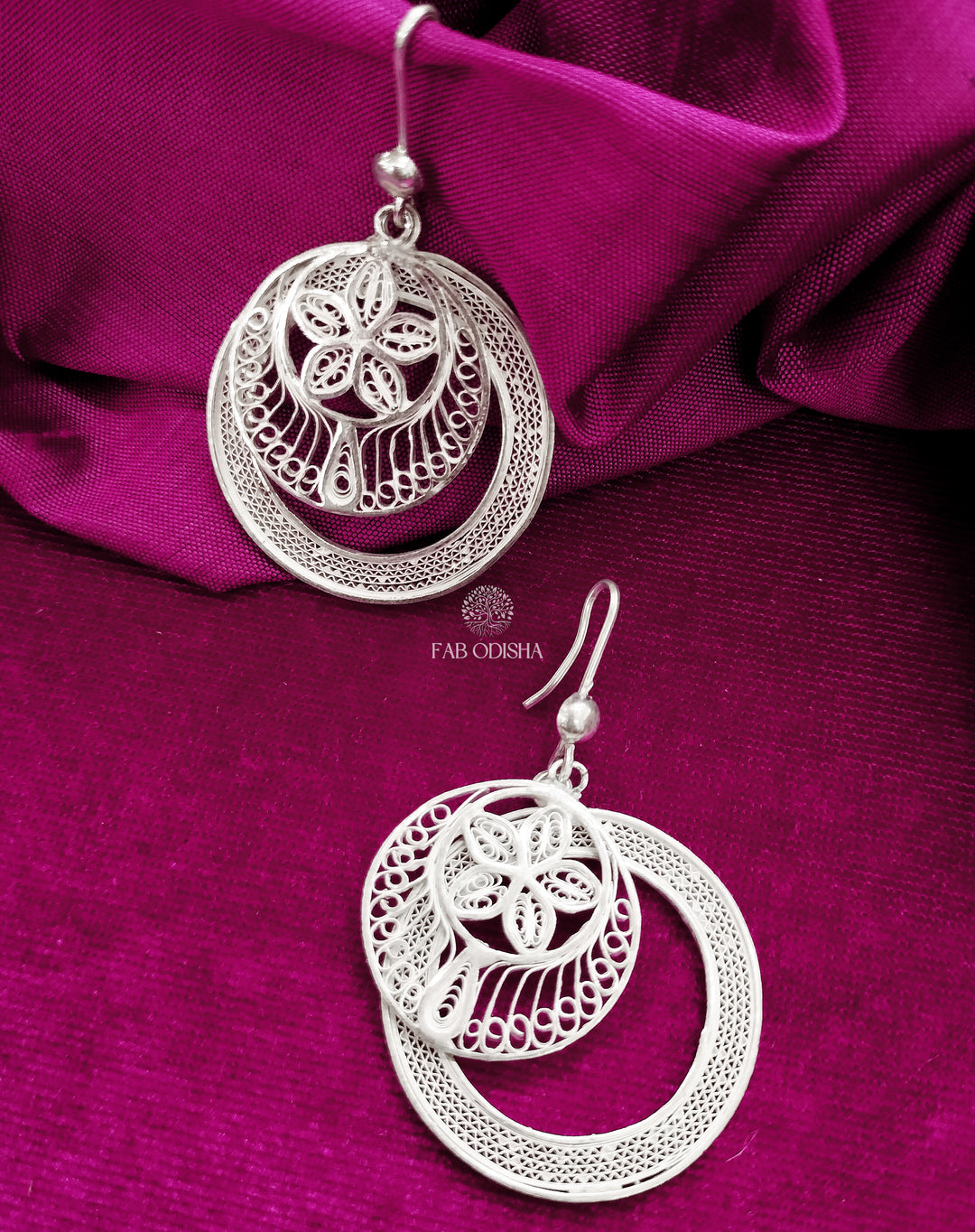 "ENCIRCLED BLOOMS" SLIDING FILIGREE CIRCLE EARRINGS