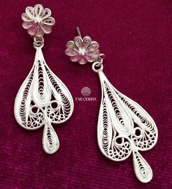 "SNOWBELL" FLORAL VINTAGE FILIGREE EARRINGS