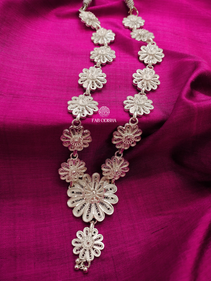 "PUSHP-UPAHAR" INTRICATE SILVER FILIGREE NECKLACE
