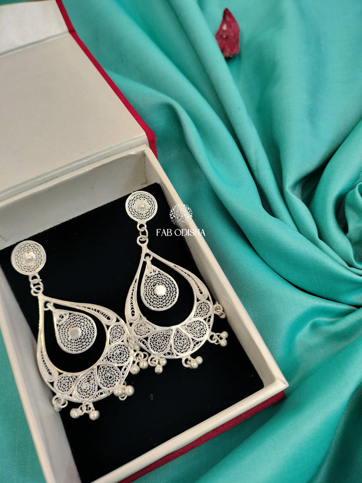 "PRIT-JHUMAR" DELICATE FILIGREE EARRINGS