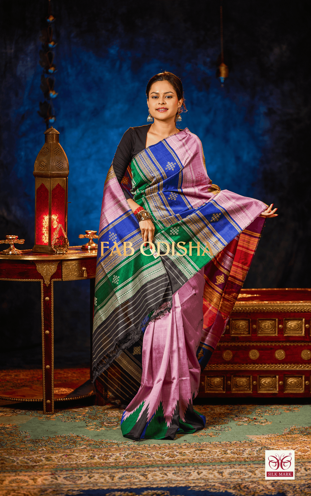 IKAYANA DOUBLE ANCHAL BERHAMPURI HANDLOOM SILK PATTA