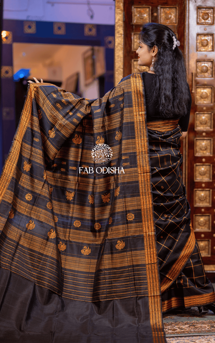 SATRANI EHTESHAM BERHAMPURI DOUBLE AANCHAL PURE SILK PATTA SAREE