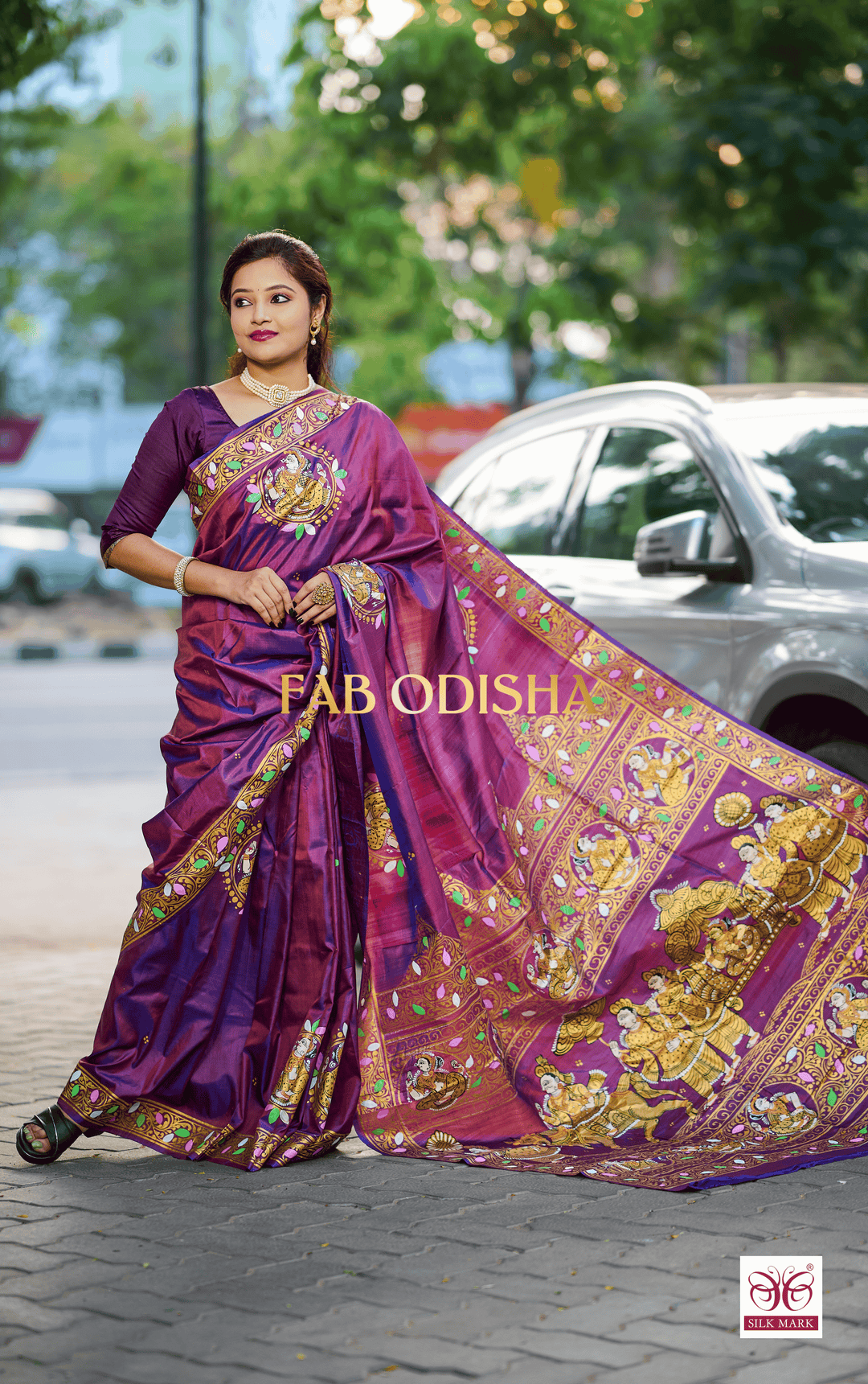 SU-MANGALAM INDIAN WEDDING THEMED PATTACHITRA HANDLOOM SILK SAREE