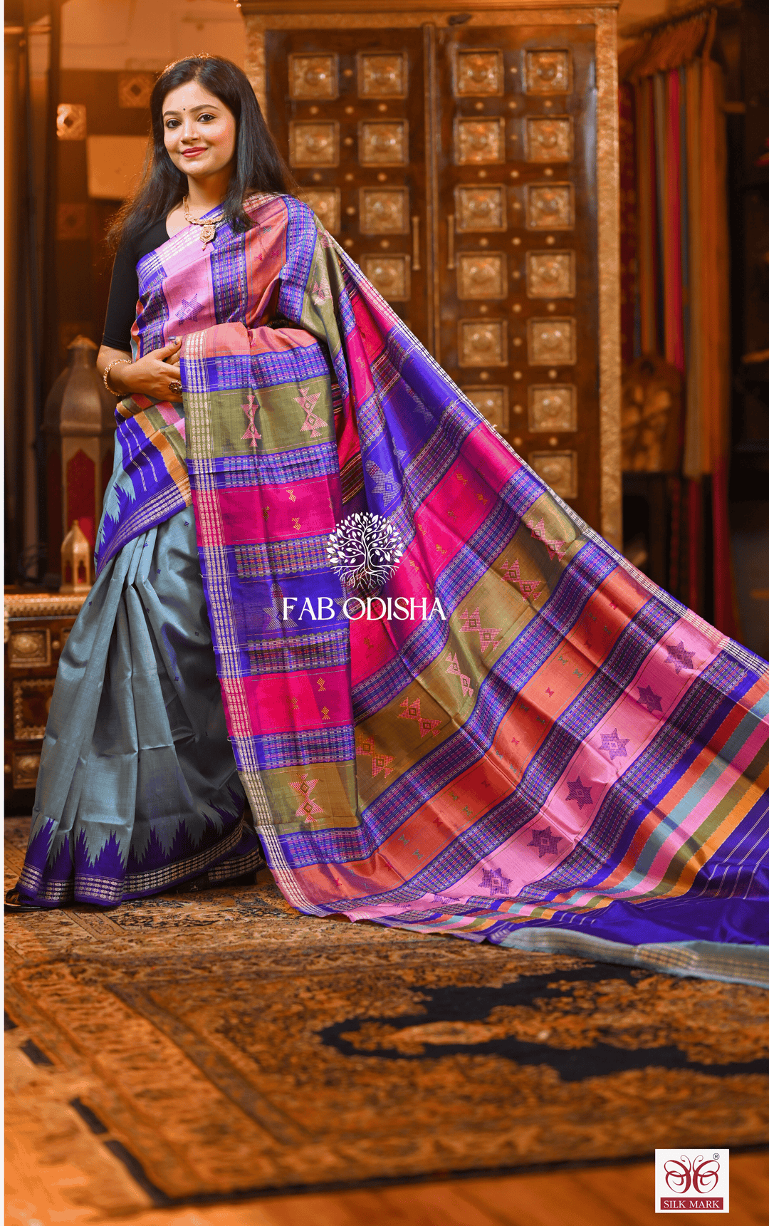 NAKSHTRA NARI BERHAMPURI DOUBLE AANCHAL PURE SILK PATTA SAREE