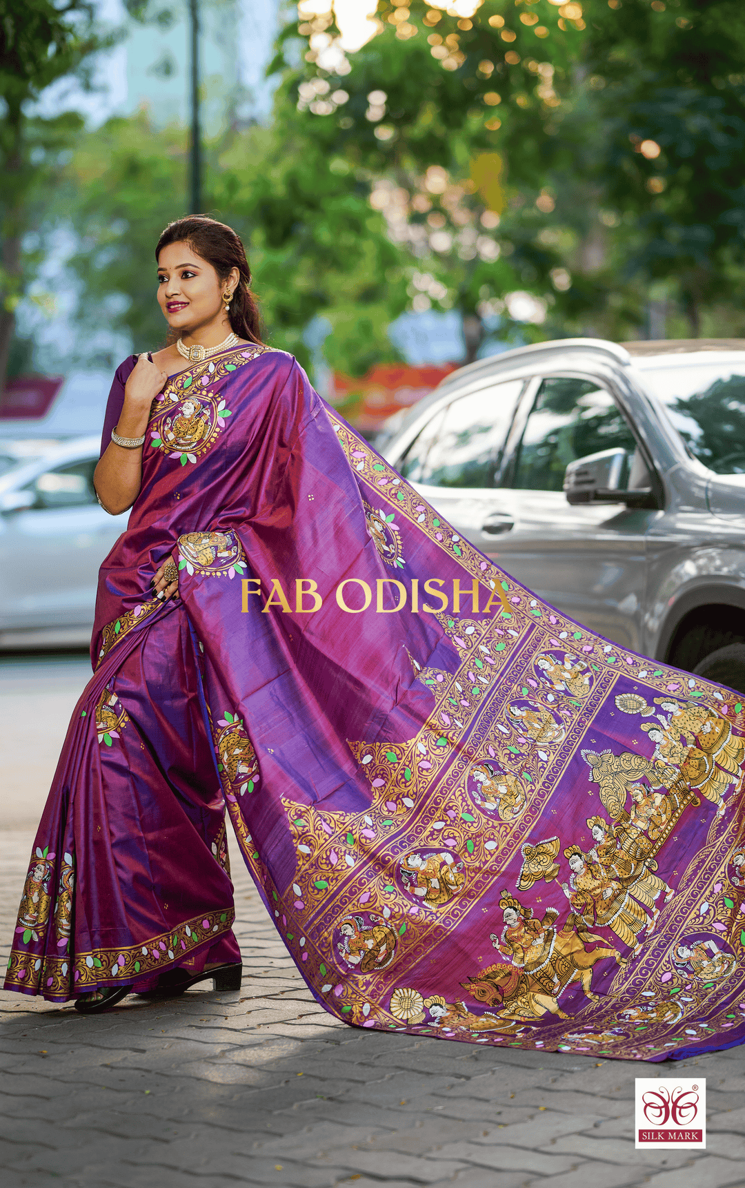 SU-MANGALAM INDIAN WEDDING THEMED PATTACHITRA HANDLOOM SILK SAREE