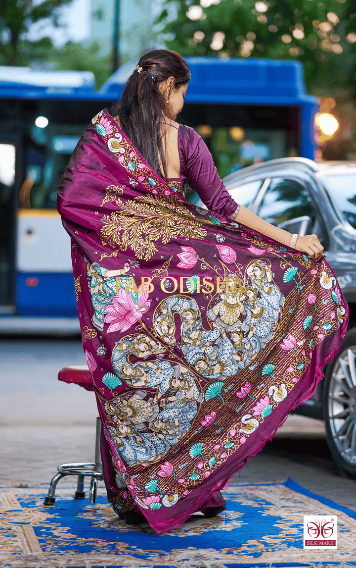 HANSA WINE-VIOLET COLOUR PATTACHITRA SILK HANDLOOM SAREE