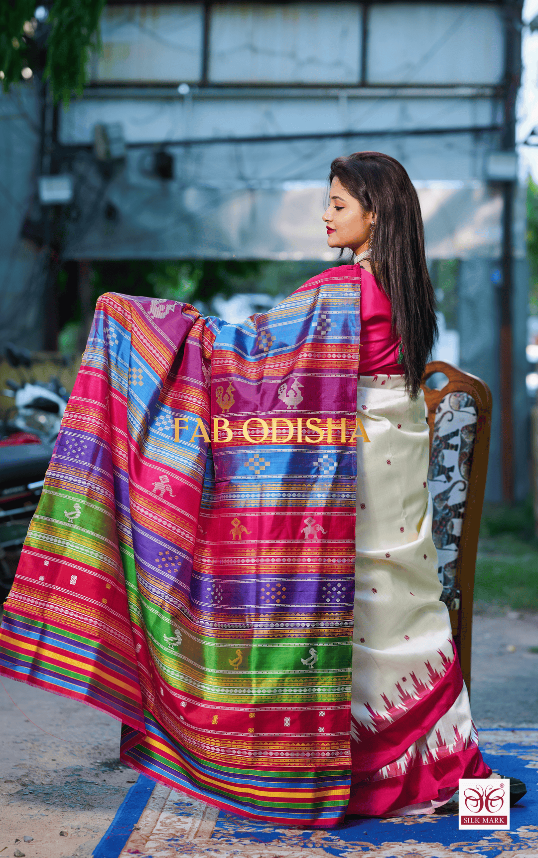KALA-KRUTI IMPERIAL BERHAMPURI DOUBLE AANCHAL PURE SILK PATTA SAREE