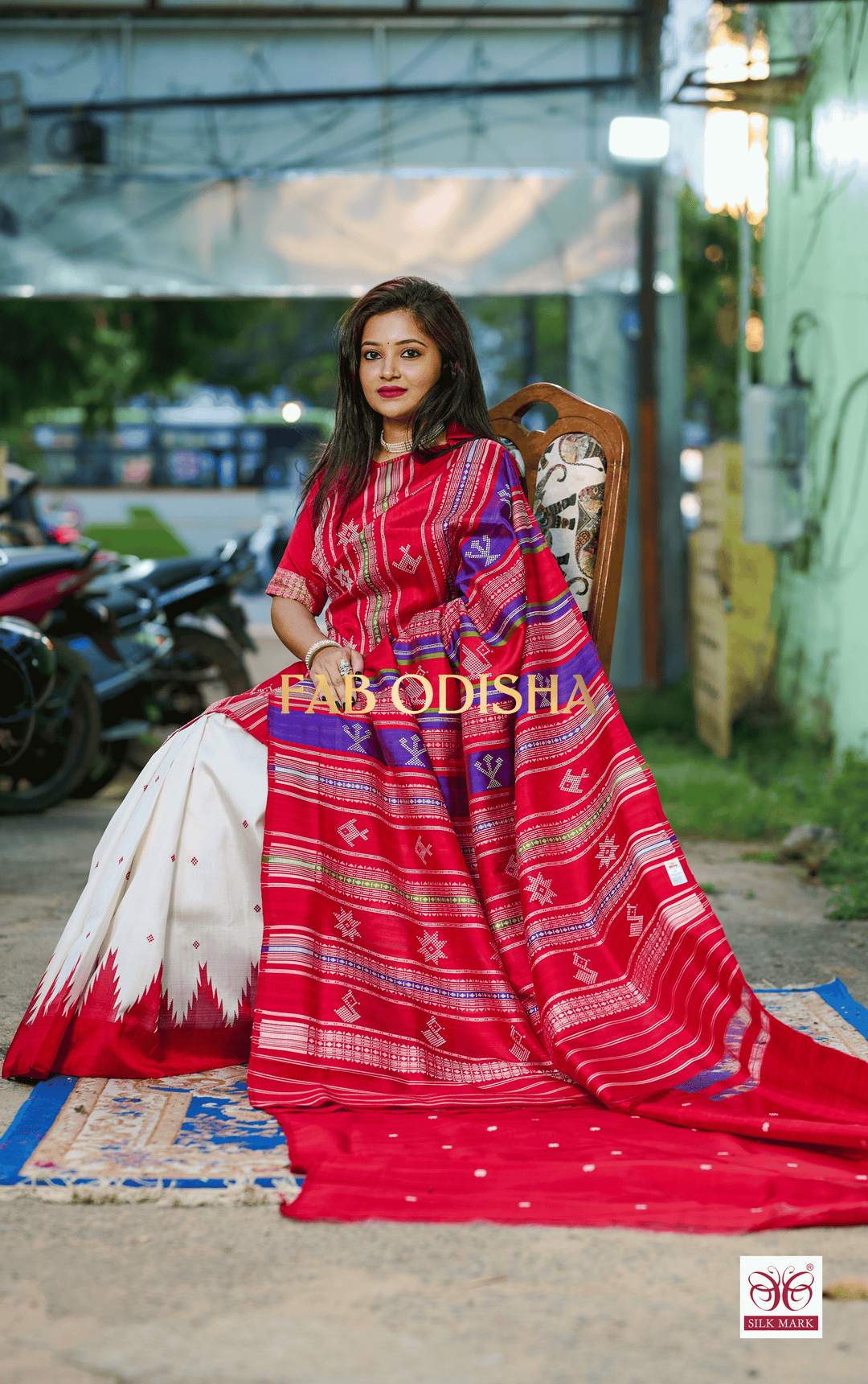 KUMAR PURNIMA BERHAMPURI DOUBLE AANCHAL HANDLOOM PURE SILK PATTA SAREE