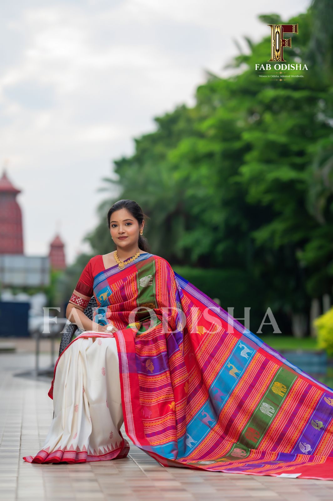 SINDOORI VASTRA BERHAMPURI DOUBLE AANCHAL PURE SILK PATTA SAREE