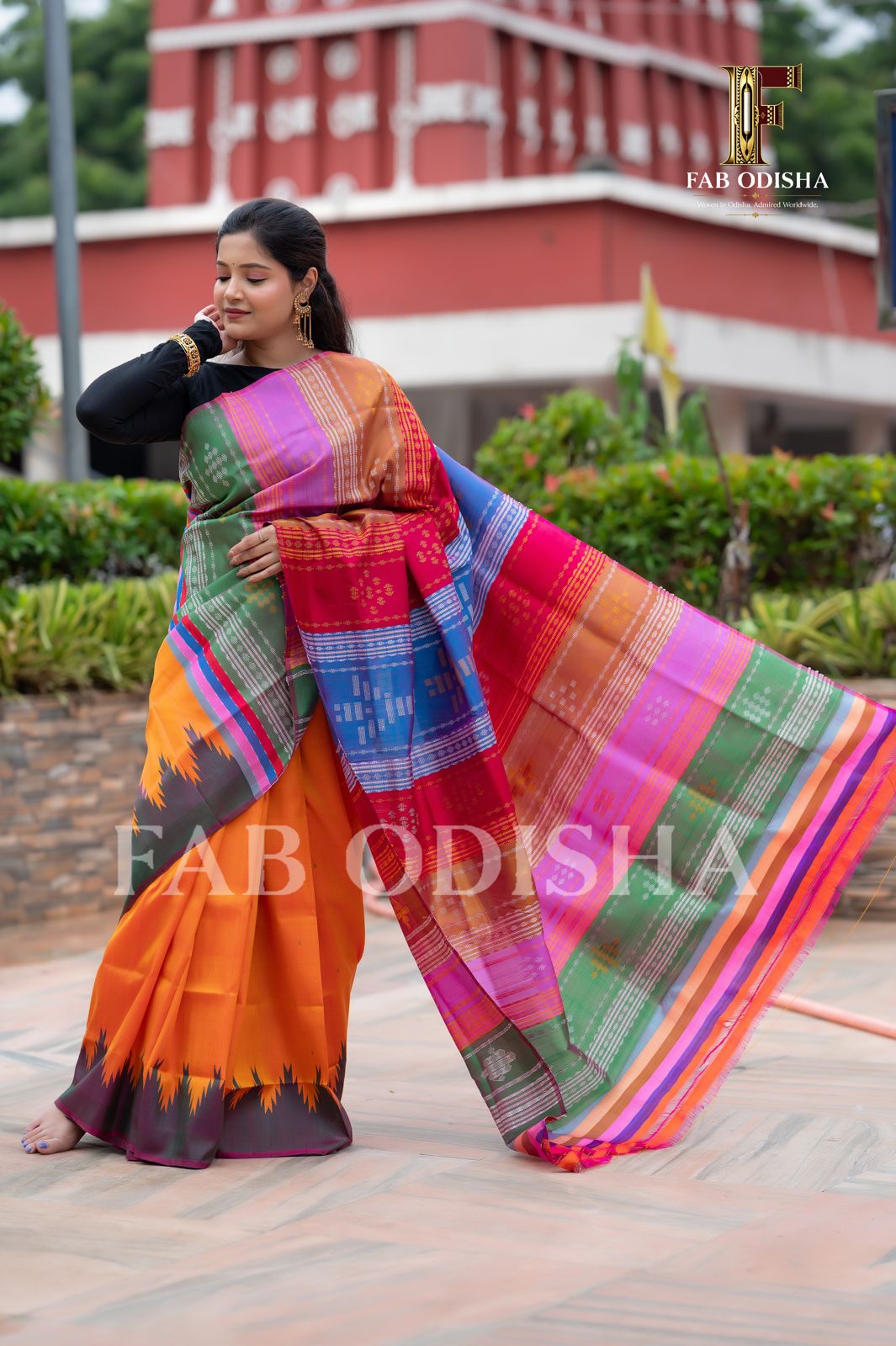 BHAGYALAKSHMI BRIDAL RESPLENDANT BERHAMPURI DOUBLE AANCHAL PURE SILK PATTA SAREE