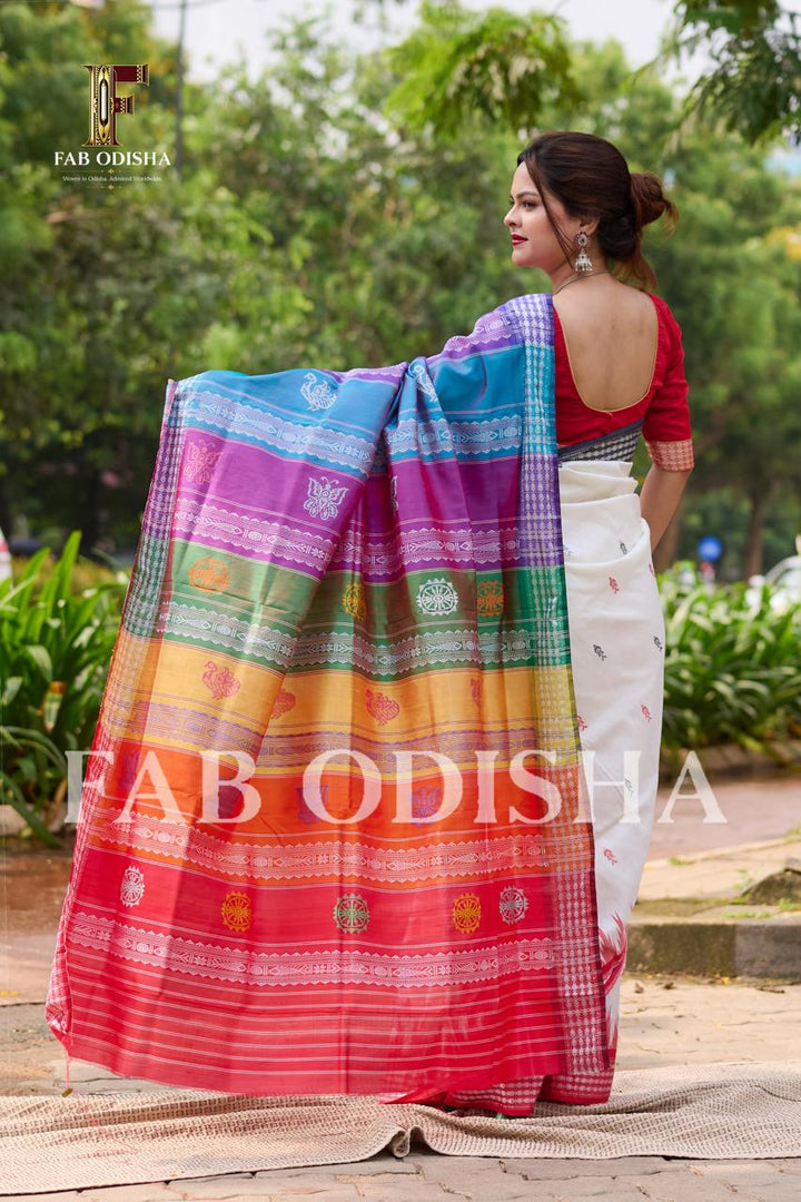THE AISHWARYA MADHURJYA BERHAMPURI HANDLOOM DOUBLE AANCHAL PURE SILK PATTA SAREE