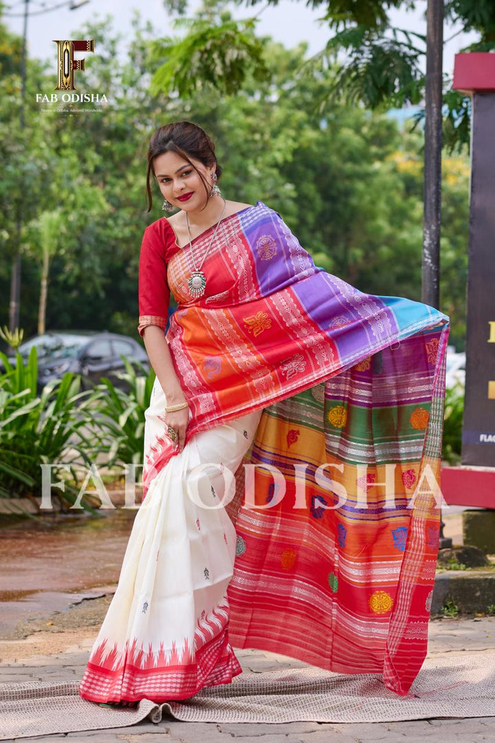 THE AISHWARYA MADHURJYA BERHAMPURI HANDLOOM DOUBLE AANCHAL PURE SILK PATTA SAREE