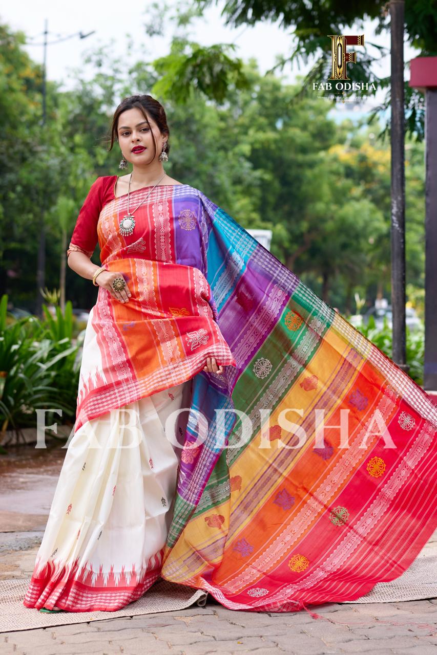 THE AISHWARYA MADHURJYA BERHAMPURI HANDLOOM DOUBLE AANCHAL PURE SILK PATTA SAREE
