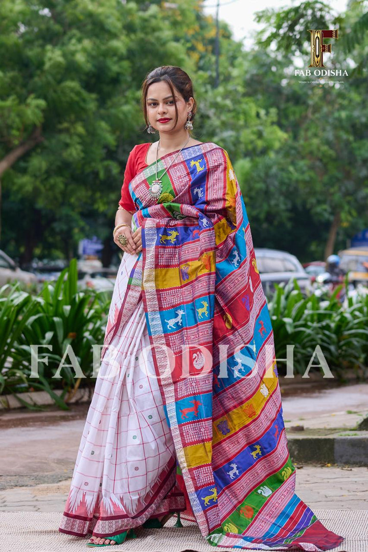 AMRITAVALLI NANDINI BERHAMPURI HANDLOOM DOUBLE AANCHAL PURE SILK PATTA SAREE