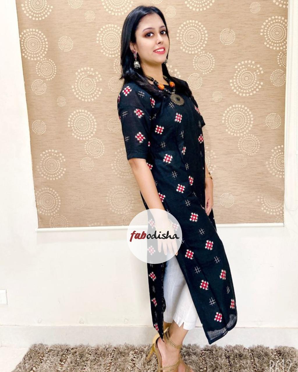 Ikat and sambalpuri round neck black handloom kurti - Trenditional - 2660673